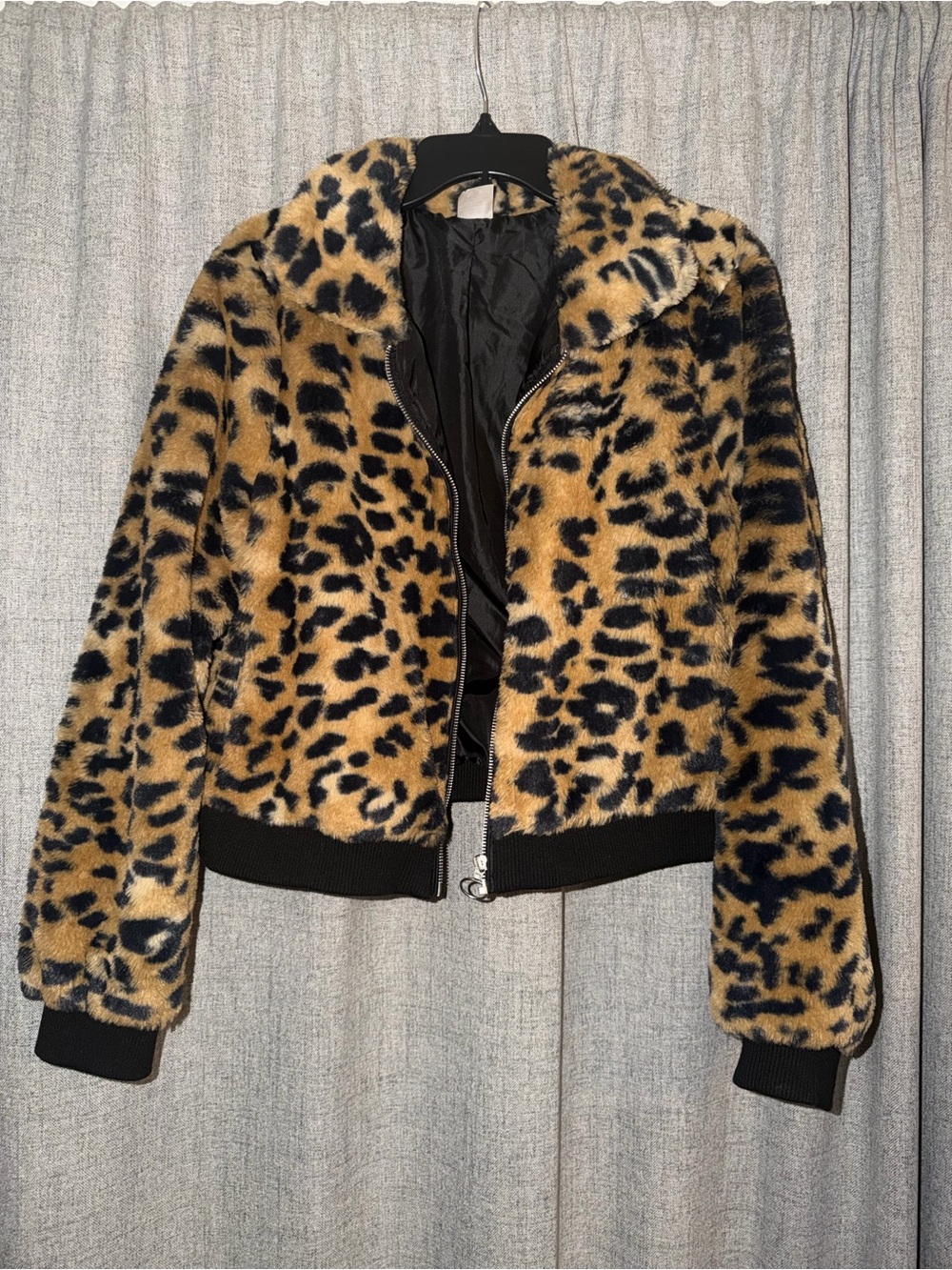 Leopard Print Faux Fur Bomber Jacket - Black & Tan